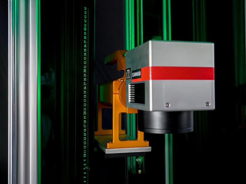Marcatrice laser per metalli di Tre Di